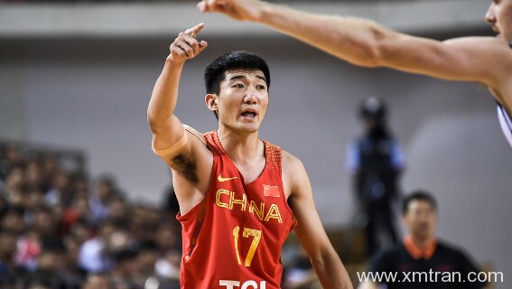 中國男籃里面誰會其他語種，其中占比是多少？